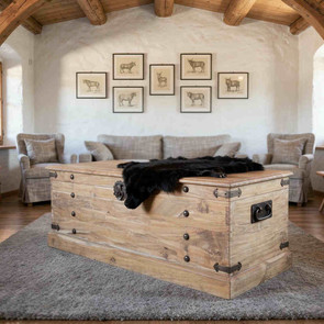 Grosse Massivholz Truhe Classic, Handarbeit vom Schreiner aus der MOEBEL KOLONIE Manufaktur, Stauraummoebel fuer Flur, Wohnzimmer, Kinderzimmer, Schlafzimmer, multifunktional