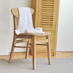 Massivhholz Stuhl Antonio aus zertifiziertem Plantagenkholz