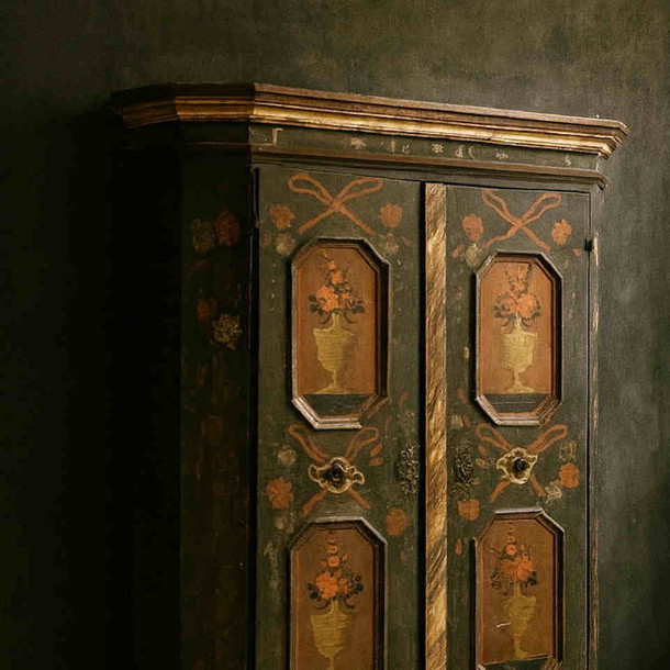 Antiker Schrank Farmer