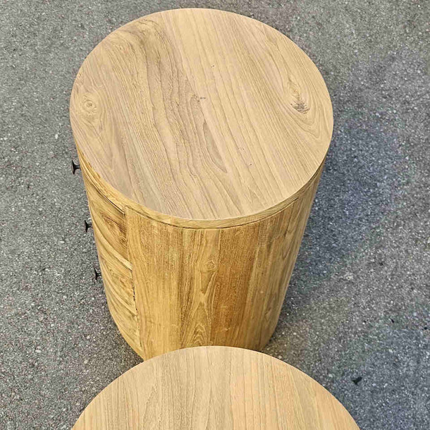 Nachtkästchen Columna aus Teak massiv