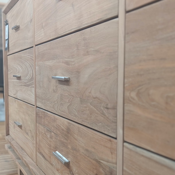 Kommode Nine aus Teak massiv