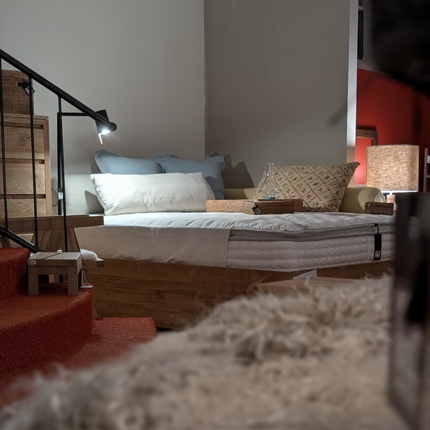 Bett MARLINO aus  recyclet Teak mit Comfort Springbox Matratze