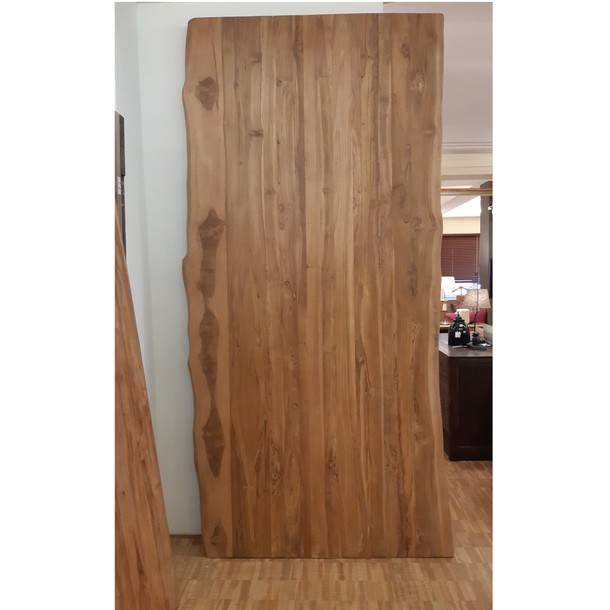 Baumkante Tischplatte aus Edelholz Teak, wunderbare Maserung, Massivholz Esstisch aus Teakholz, Tischplatte fuer Esstisch, Konferenz Tisch, Home Office, Tischplatte fuer Individualisten, einzigartig, Tischplatten Muenchen, Manufaktur MOEBEL KOLONIE, Ausstellung