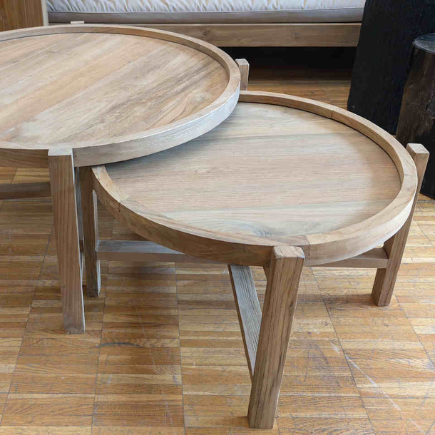 Beistelltisch aus Teakholz mit abnehmbarem Tablett