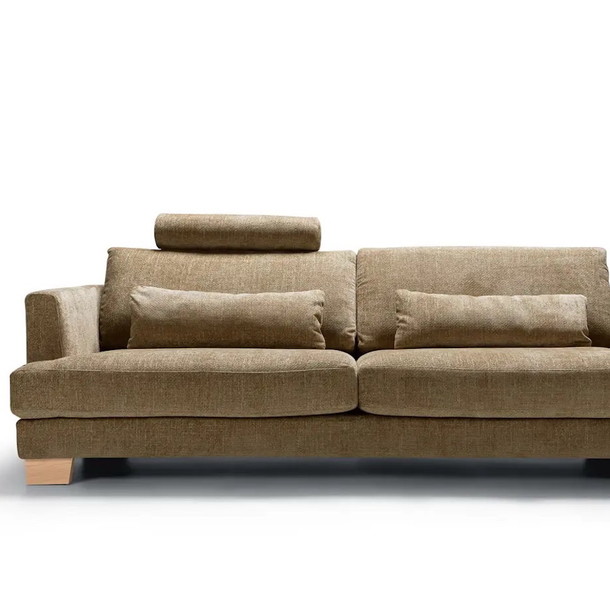 Brandon Sofa mit festbezogenem Stoff im Erdton, Lendenkissen und Nackenrolle, Sofa und Stoffe in bester Qualität