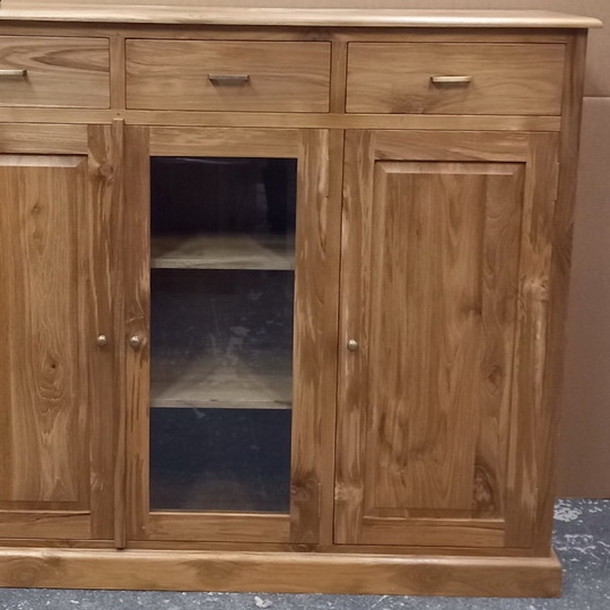 Detail Colombo Highboard  mit Glas Front im Mittelteil