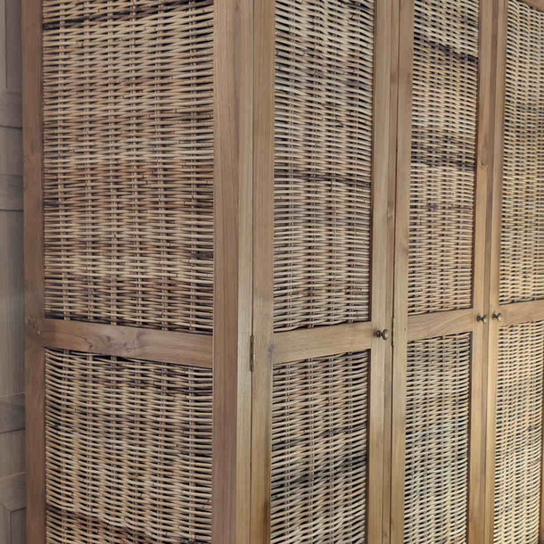 Grosses Detailbild vom Weidengeflecht des Massivholz Schrankes aus Sicilia aus Teak