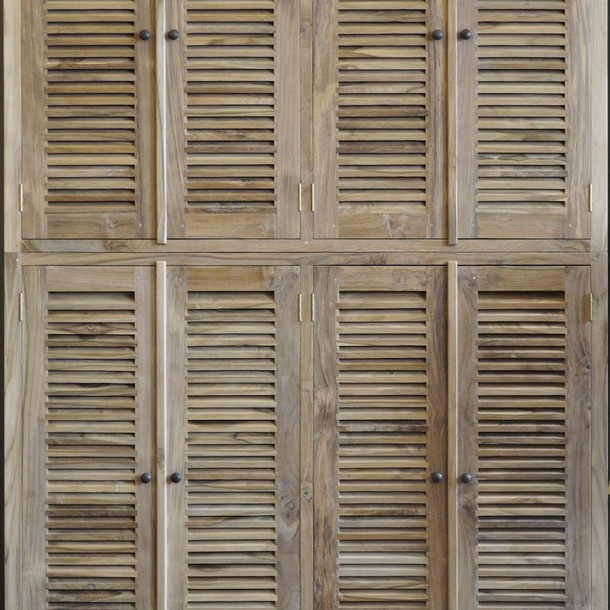 Kleiderschrank Front in Shutter Optik, Schrank Tejo aus recyceltem Teak massiv Holz, Tuer Modul im Shutter Design, vom Schreiner in Handarbeit in der MOEBEl KOLONIE Manufaktur gefertigt, Zimmer Arbeit traditionell, Schlafzimmer fuer Wohnen wie im Urlaub, Massanferigung nach Kundenwunsch ohne Aufpreis Muenchen Deutschland