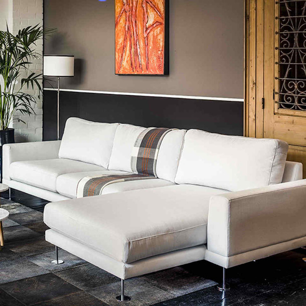 Modulares Sofa George fuer hoechsten Sitzkomfort in hellem Stoff für, Sofas fuer Ihr Wohnzimmer MOEBEL KOLONIE Muenchen,