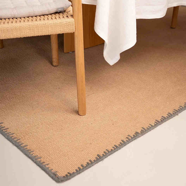 Moss Indoor Teppich fuer den Essbereich