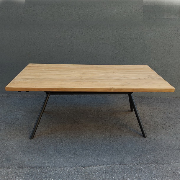 Tischgestell Stahl schwarz mit Massivholzplatte aus Teak