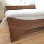 Bett Paradise aus Massivholz Teak mit handmade Schnitzerei, Massivholzmoebel aus Teakholz, ein Meisterstück vom Schreiner im kunstvollen Asia Style, Moebel Muenchen Massivholz