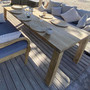 Esstisch Tavola aus altem recyceltem Teak, vierkantige Tischbeine sind mit Metallplatinen befestigt, Tavola hier als Terrassentisch mit 2 Sitzbaenken Java aus massivem Teakholz recycelt und  Plantagenteak erhaeltlich, MOEBEL KOLONIE Muenchen