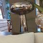 Grosse Ansicht, verspiegelter Korpus von der Lampe Venlo, klares Design, elegant, schlicht, von bester Qualitaet, die besonderen Lampen fuer Ihr Ambiente finden Sie in der MOEBEL KOLONIE Muenchen, Living in Style, hier beraten die Spezialisten