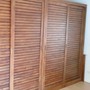 Kleiderschrank Edel aus Teak massiv mit vier Schiebetueren in horizontaler Lamellenoptik,  traditionelle Handwerks Arbeit vom Schreiner, in individuellen Wunsch Massen konfigurierbar, freie Farb Auswahl aus der MOEBEL KOLONIE Farbpalette moeglich, Manufaktur und Design Muenchen