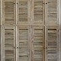 Kleiderschrank Front in Shutter Optik, Schrank Tejo aus recyceltem Teak massiv Holz, Tuer Modul im Shutter Design, vom Schreiner in Handarbeit in der MOEBEl KOLONIE Manufaktur gefertigt, Zimmer Arbeit traditionell, Schlafzimmer fuer Wohnen wie im Urlaub, Massanferigung nach Kundenwunsch ohne Aufpreis Muenchen Deutschland