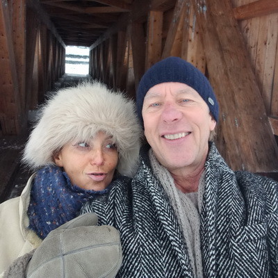 Portrait Aufnahme von den Inhabern der Moebel Kolonie Alexandra Kellhammer & Christoph Seitenberger