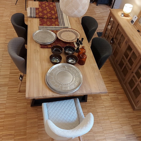 Gastronomieausstatter Massivholzmöbel und Accessoires Gastronomieausstatter Massivholzmöbel und Accessoires