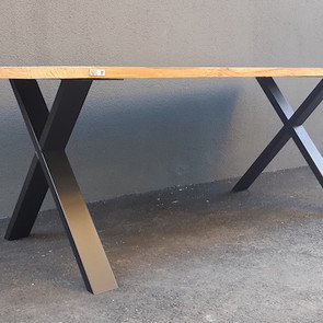 Tischgestelle aus Metall