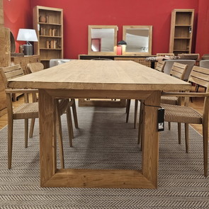 Esstische & Tafeln aus Altholz